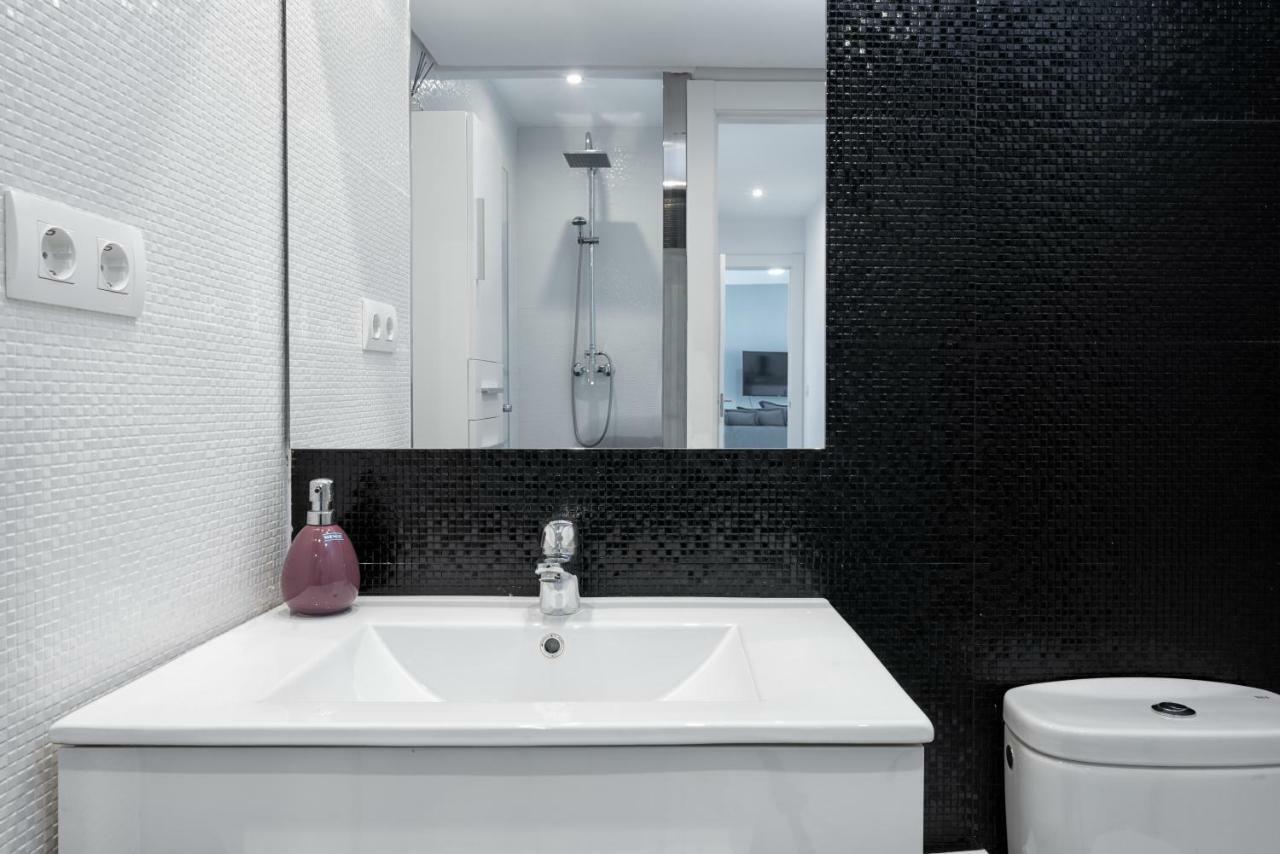 Seafront La Malagueta II Apartment มาลากา ภายนอก รูปภาพ