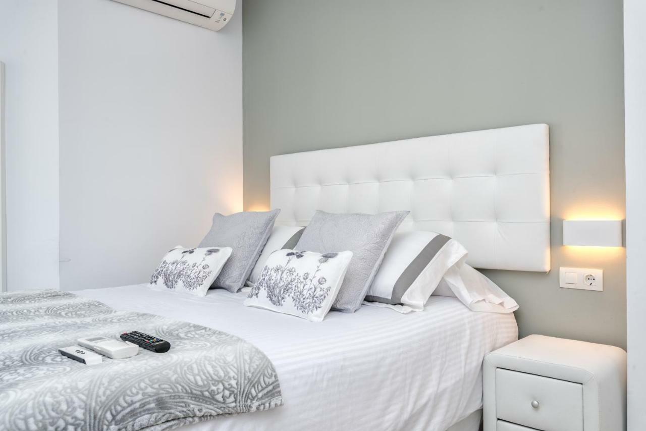 Seafront La Malagueta II Apartment มาลากา ภายนอก รูปภาพ